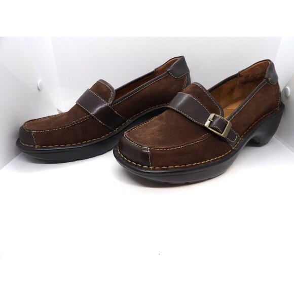 St. Johns Bay Women's Brown Swede Slip On Shoe 10W NEW - Picture 2 of 8